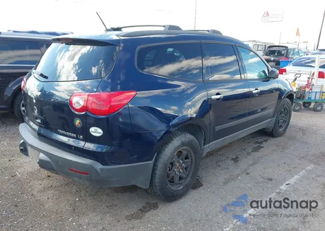 2011 Chevrolet Traverse Ls z USA, uszkodzony, nr VIN 1GNKVFED3BJ323245